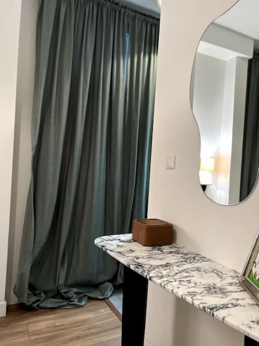 Apartmán Eze Roc Exteriér fotografie