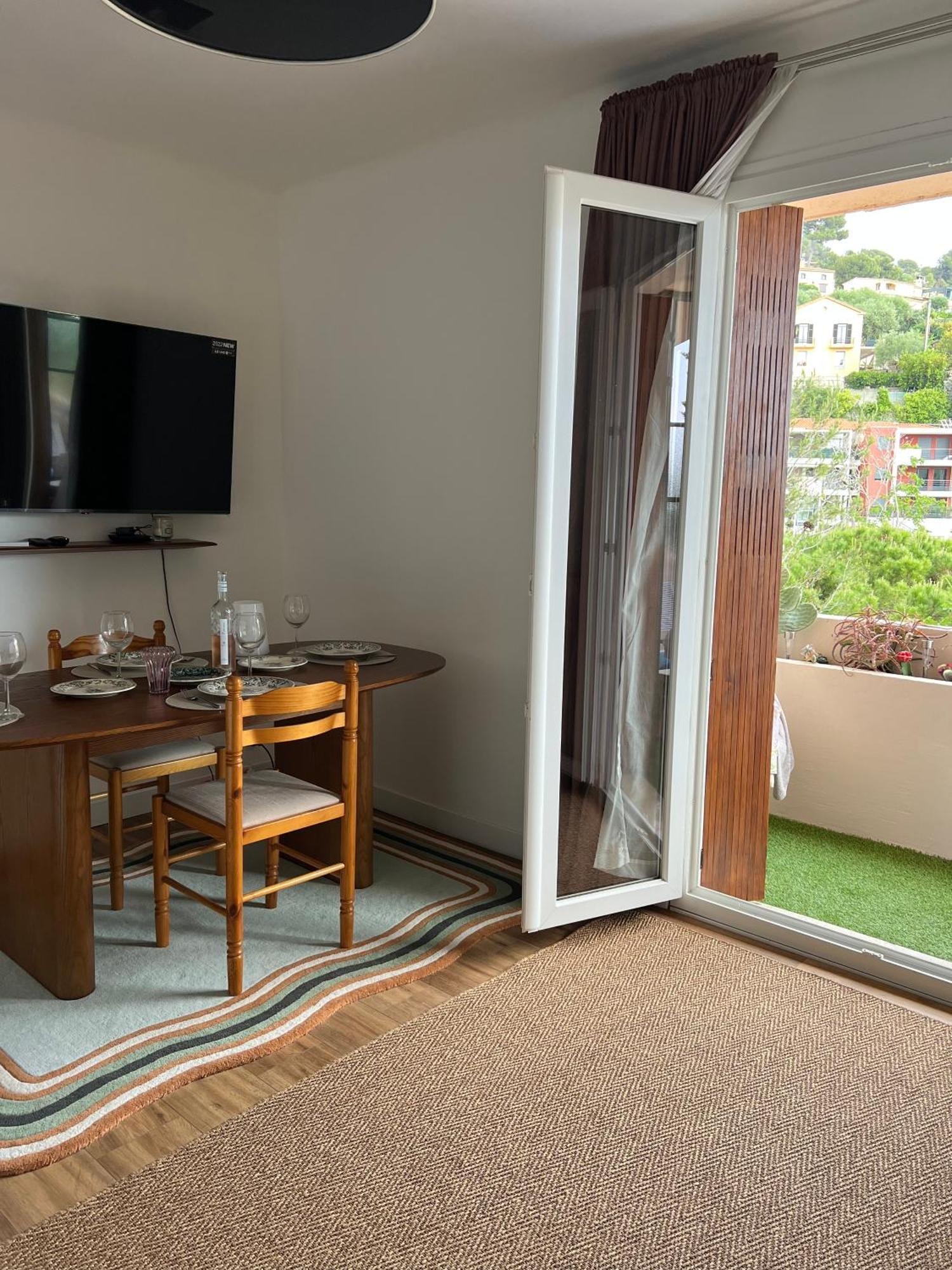 Apartmán Eze Roc Exteriér fotografie