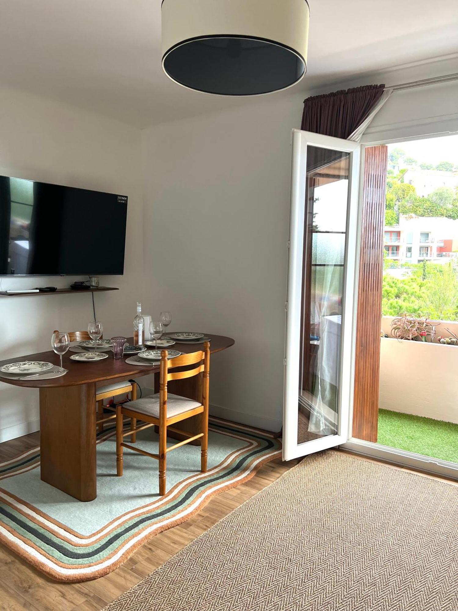 Apartmán Eze Roc Exteriér fotografie